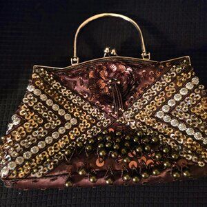 Kiss Lock Beaded Bag